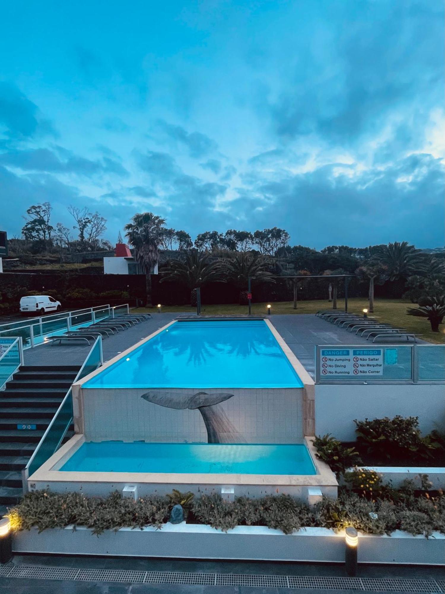 Whalesbay Hotel Apartamentos Capelas Exterior photo